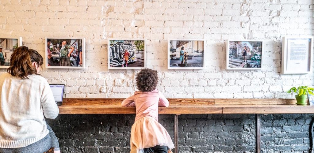 The Blue Bridge raccontato in dieci ritratti