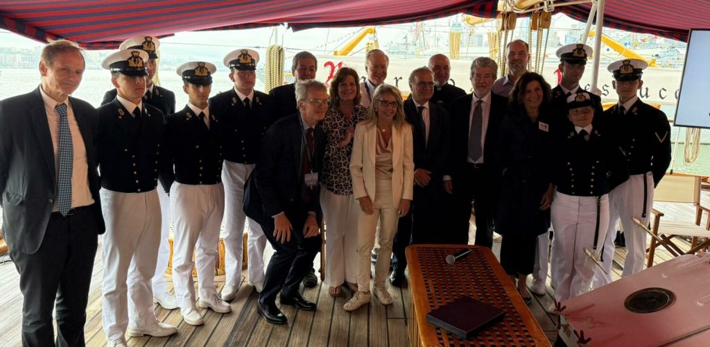 Fondazione Rava e Marina Militare: 16 anni di aiuti umanitari raccontati sul Vespucci